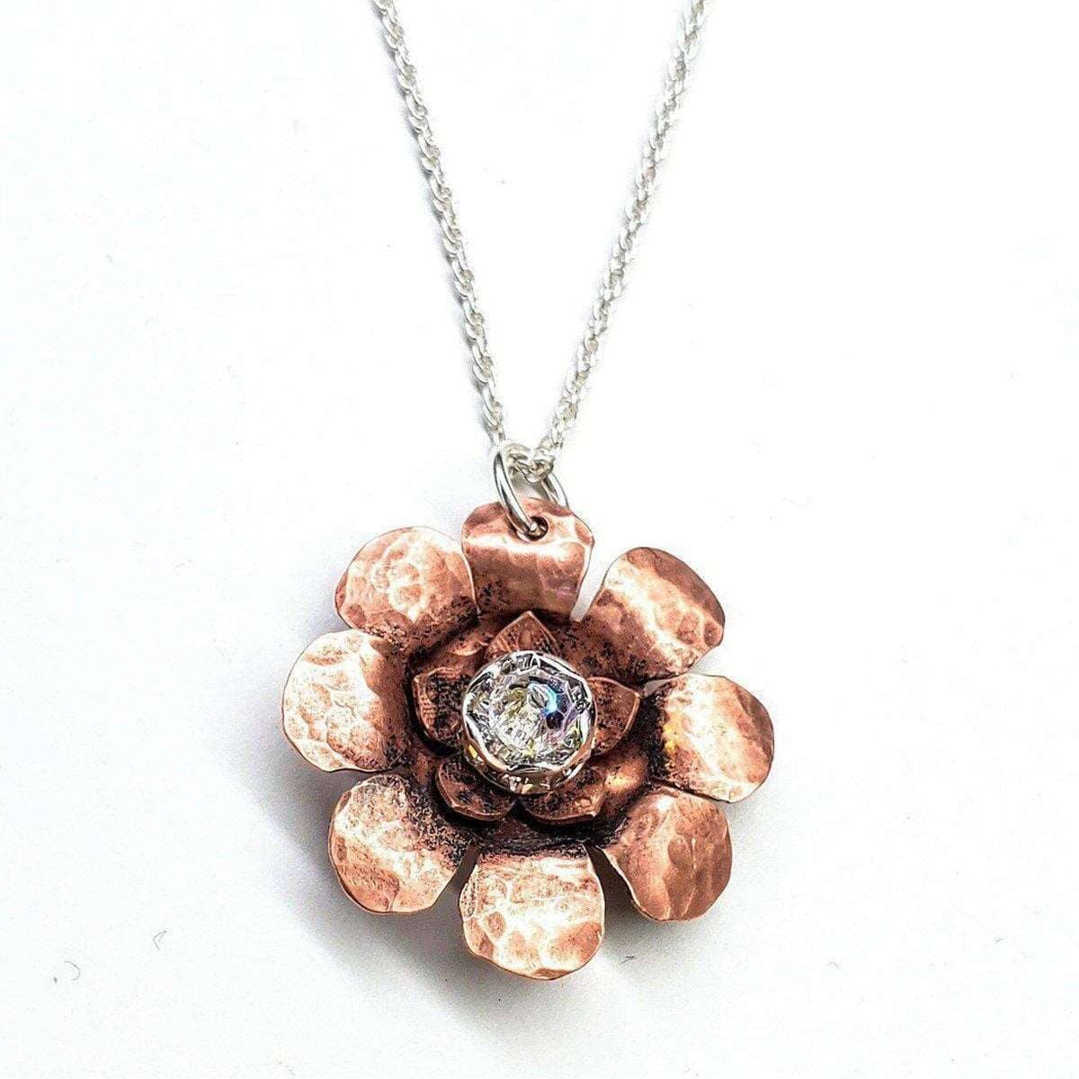 🌸 Collana Spinner “Petalo di Cristallo” – Eleganza che fiorisce nei tuoi gesti