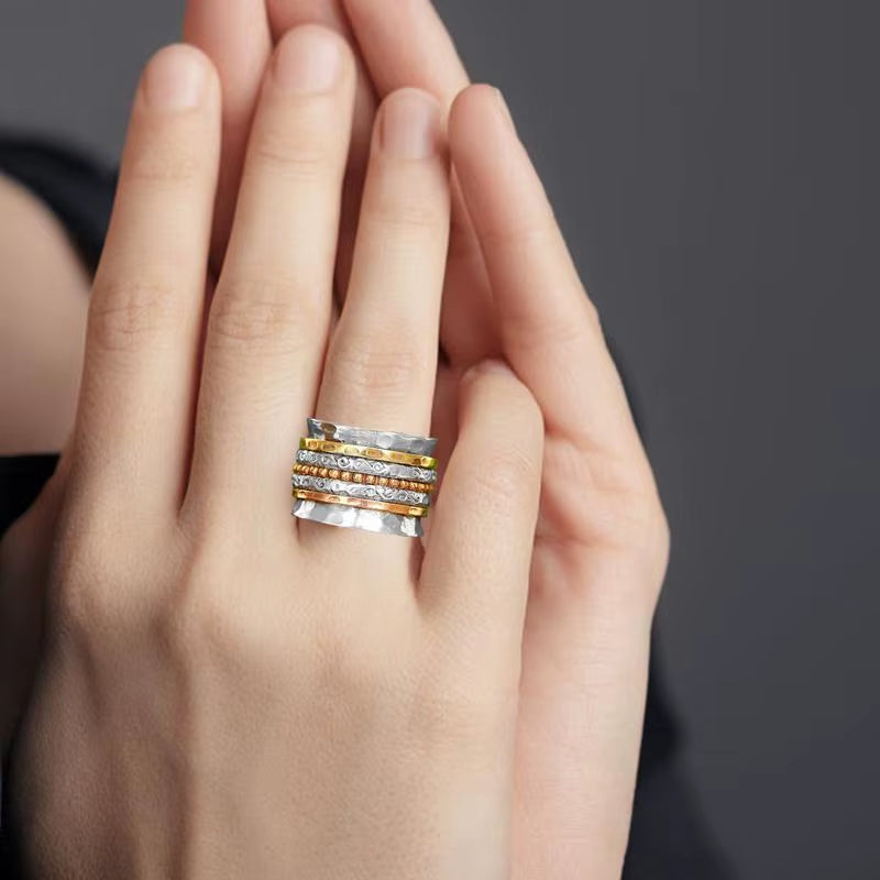 💫 Anello Spinner “Carezza Infinita” – Un gesto che rassicura, un regalo che resta