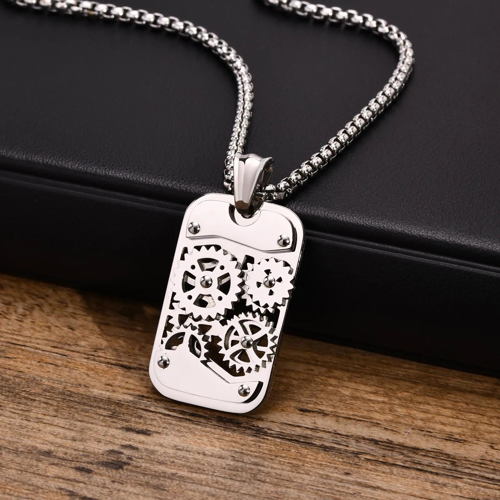 ⚙️ Collana Spinner “GearLock” – Vibrazioni punk, calma meccanica